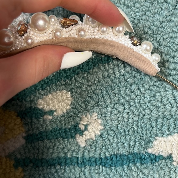 Deepa Gurnani Lux Faux Pearl Embellished Padded Headband - Picture 13 of 14
